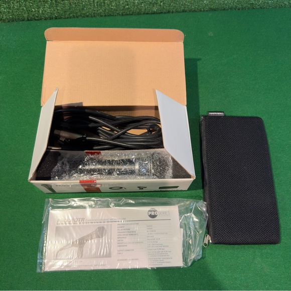 Audio Technica PRO 31QTR Microphone - Black and Silver - Picture 7 of 7